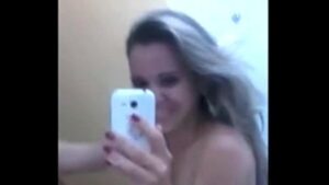 Eliane coroa Mandou nudes no banheiro e caiu na Net