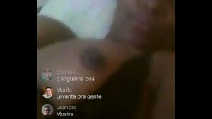 Mostrando os peitos xvideos