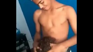 Dando de mamar porno