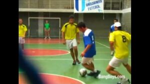 Jogadores de futebol nus