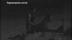 Fotos de casal na praia a noite