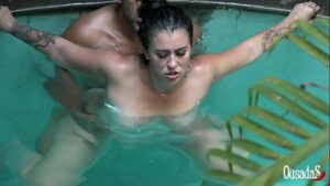 Video de sexo na piscina