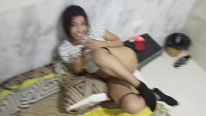 Morena gostosa sexo amador